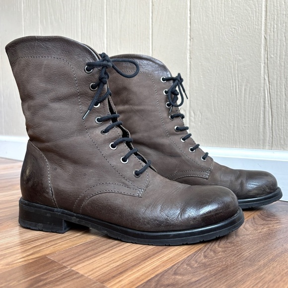 Clarks Shoes - Clarks Leather Minoa Lace Up Combat River Boot in Taupe